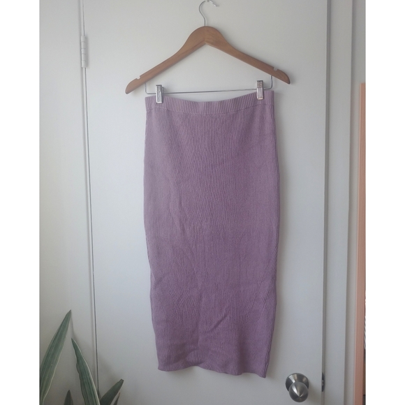 Guess Pencil Skirt - Picture 2 of 9
